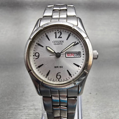 Citizen Watch Women 25mm Silver Dial Silver Tone Daydate 1002-S047439 New Batt0
