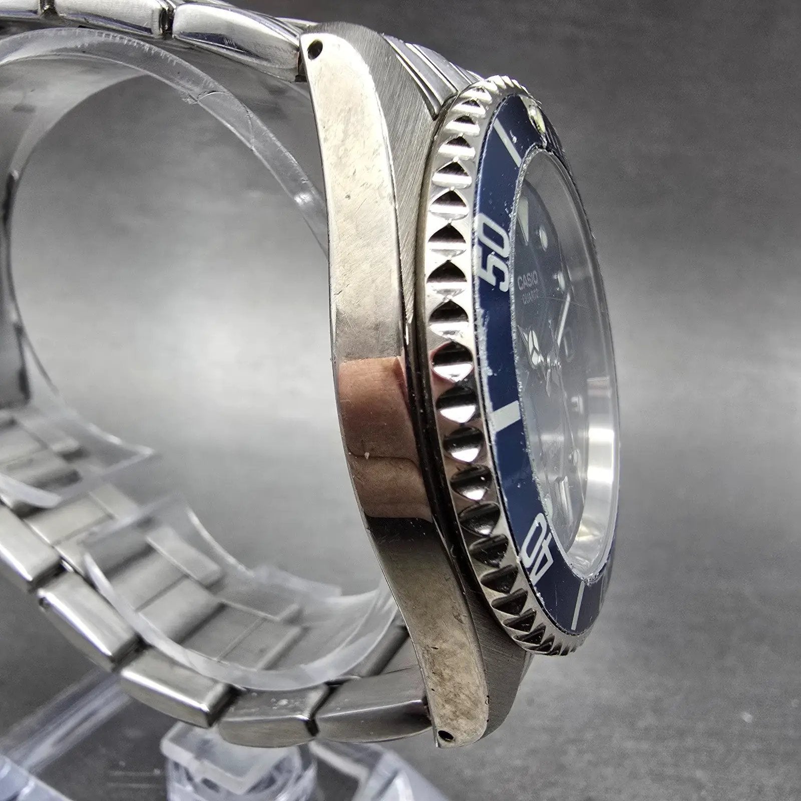 Casio Dive Watch Men 40mm Blue Dial Silver Tone Date MTD-1010 New Battery GJKK3