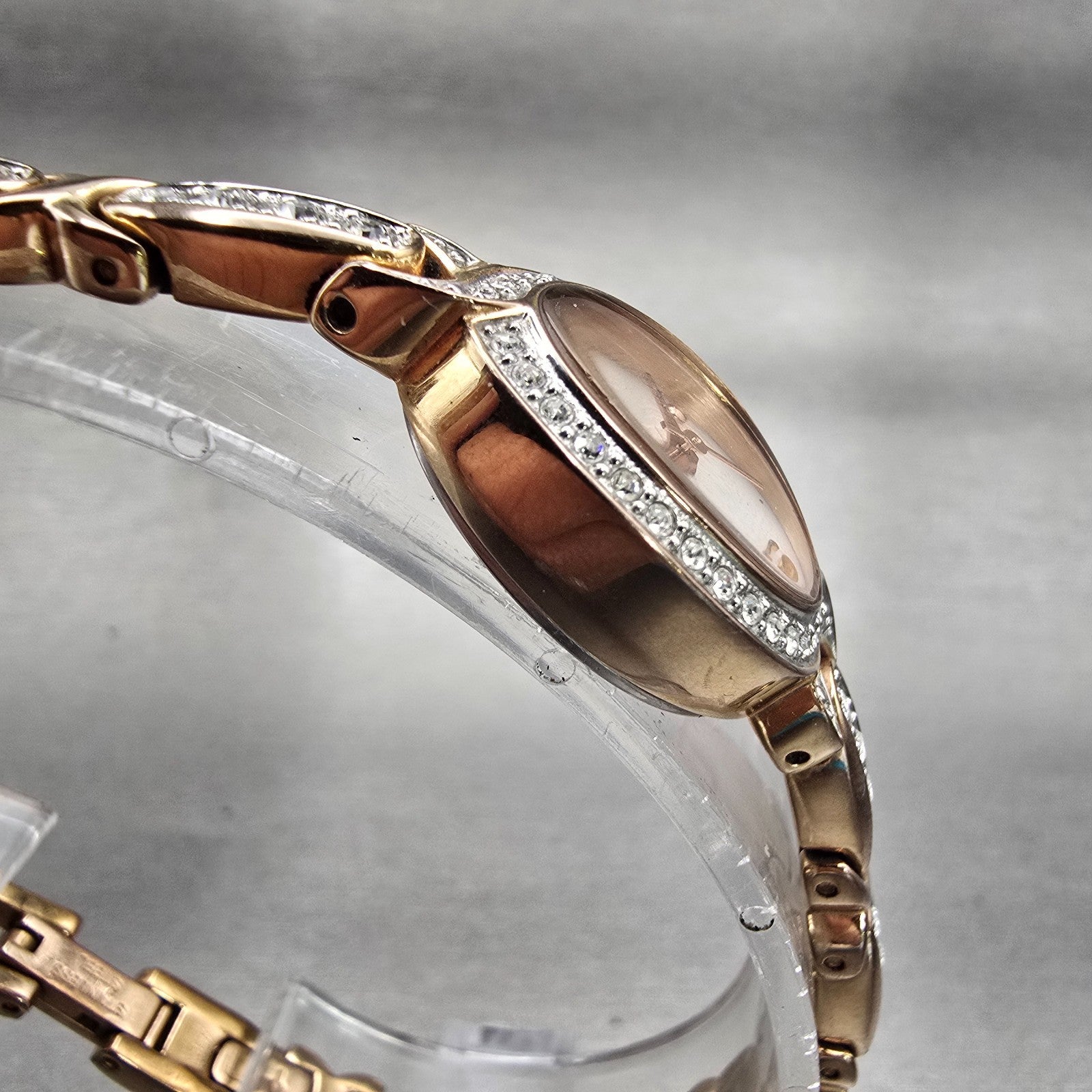 Bulova Watch Women 17mm MOP Dial Rose Gold Tone Gemmed Oval 98L200 New Battery3