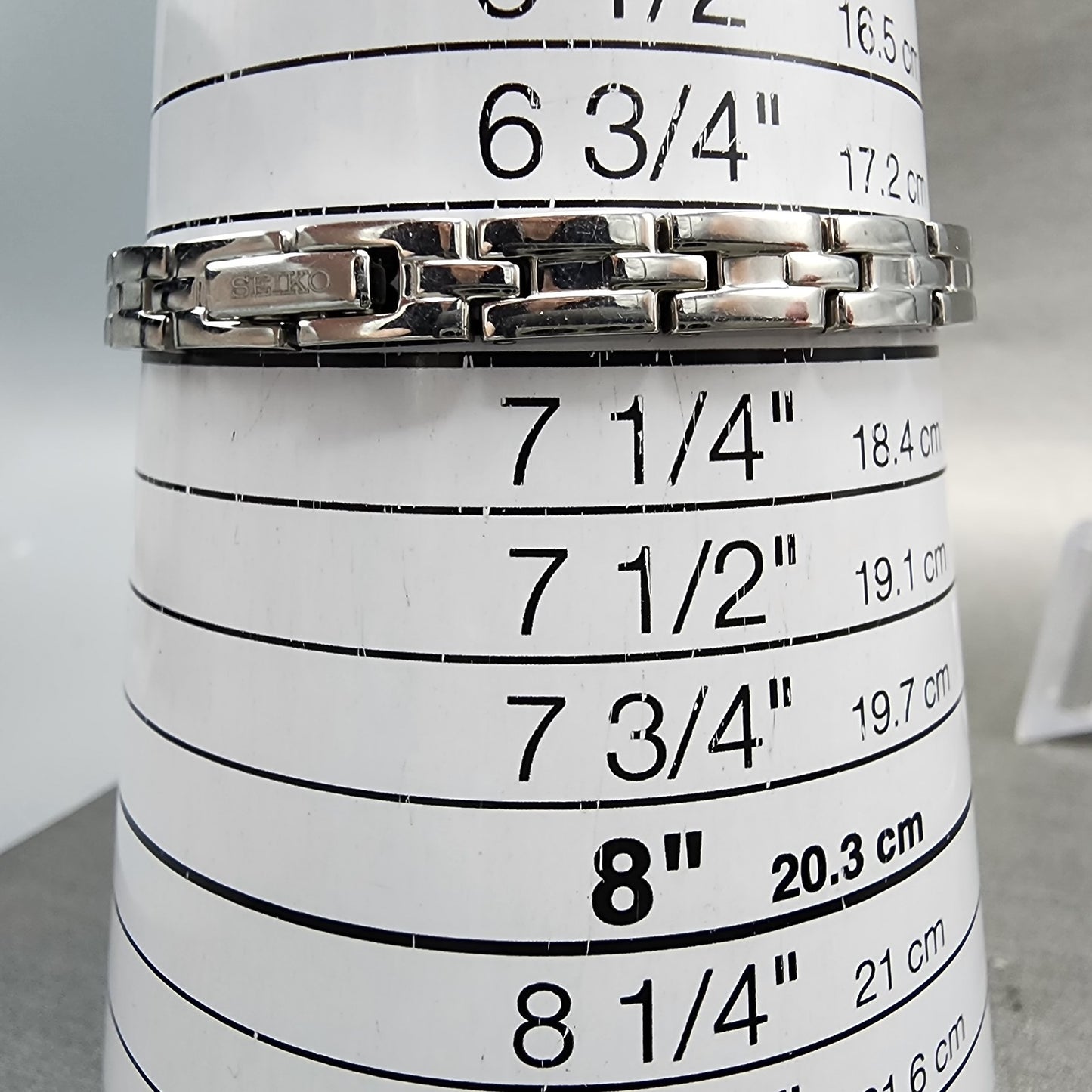 Seiko Solar Watch Women 22mm Black Dial Silver Tone Round Crystal Bezel Runs10
