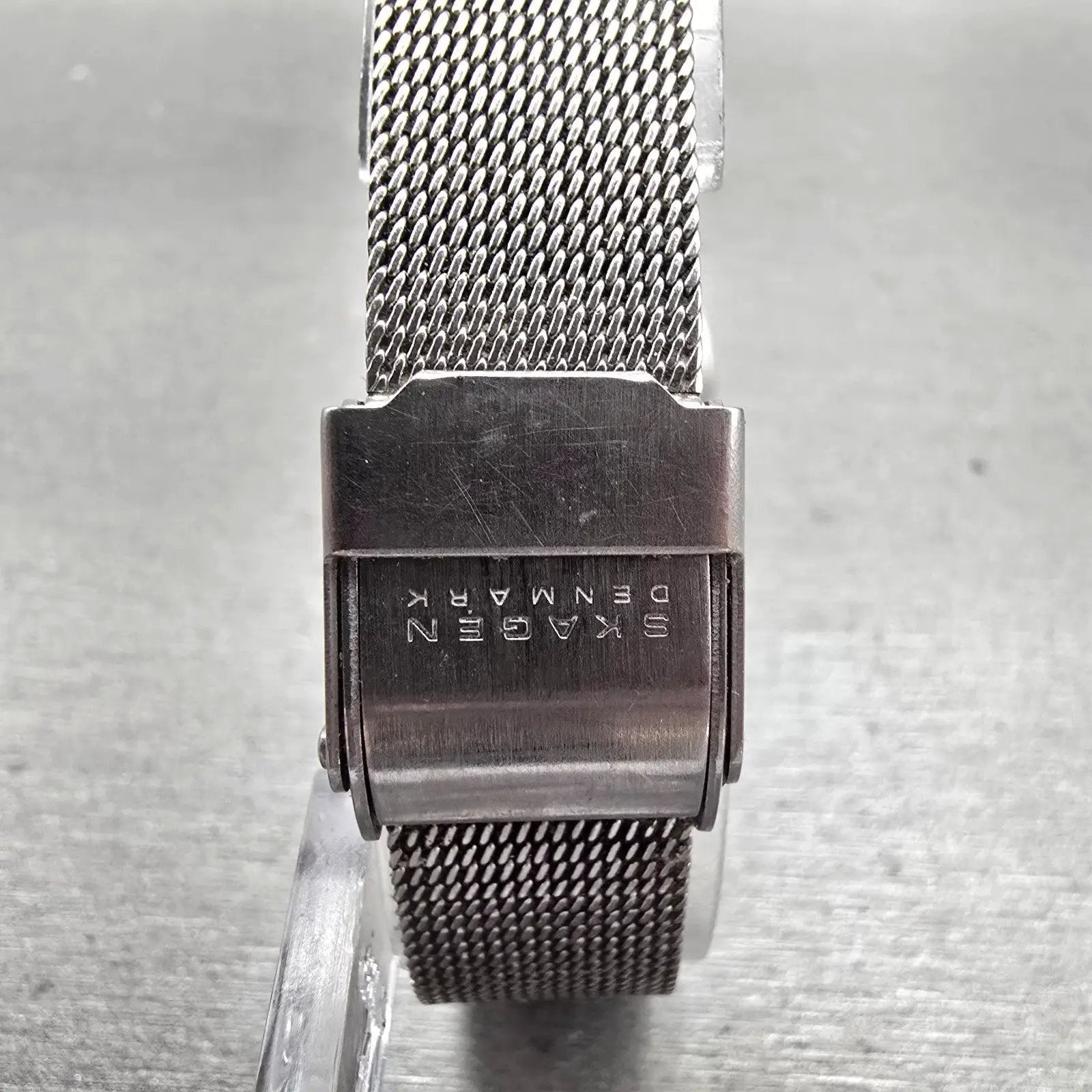 Skagen Denmark Steel Watch Women 25mm Black Dial Silver Tone 107SSSBD New Batt7