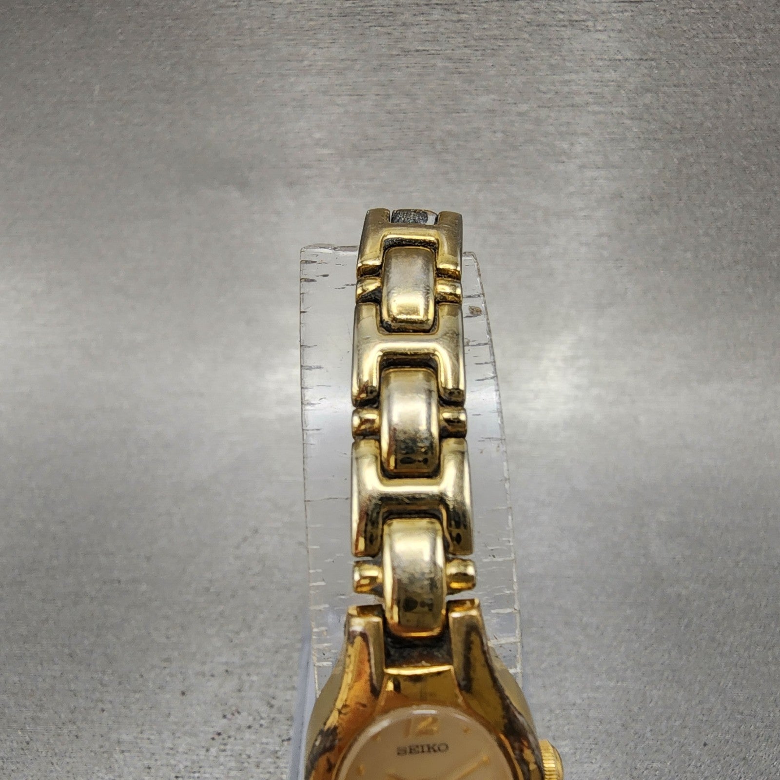 Seiko Watch Women 17mm Champagne Dial Gold Tone Oval 1N010CS0 New Battery4