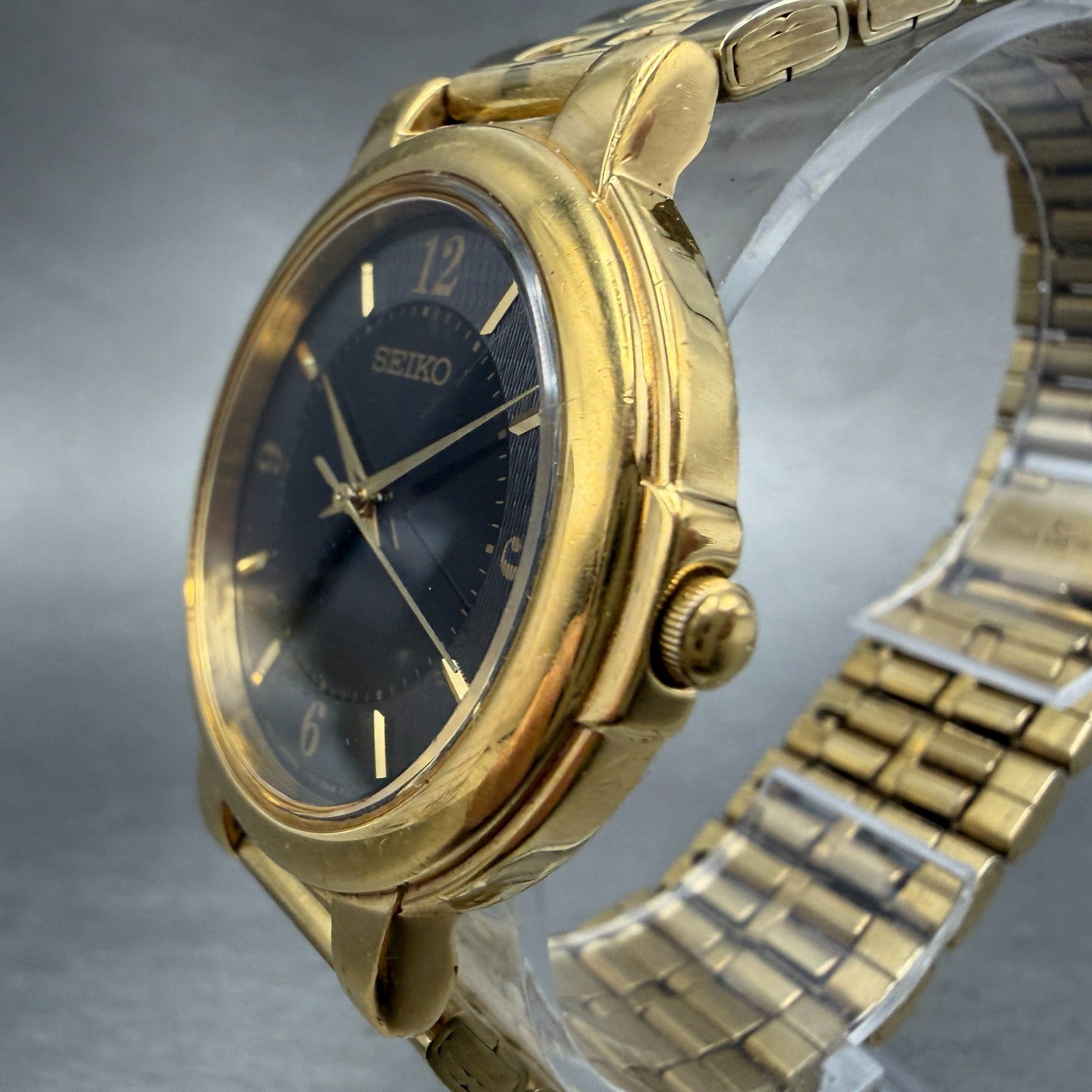 Seiko Watch Men 34mm Black Dial Gold Tone Round V701-2F30 New Battery Vintage2