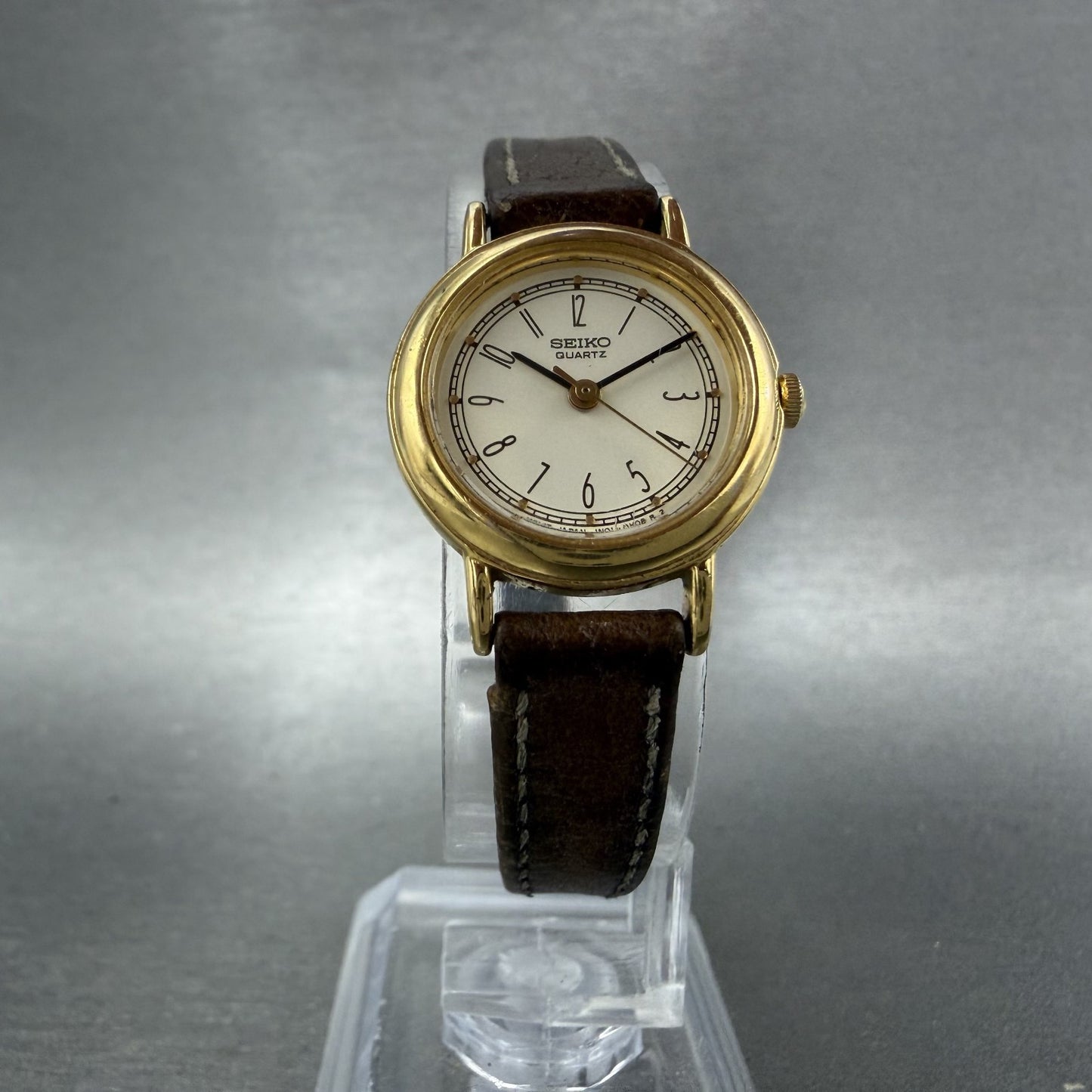 Seiko Watch Women 21mm Cream Dial Gold Tone Round 1N01-0E29 New Battery A5