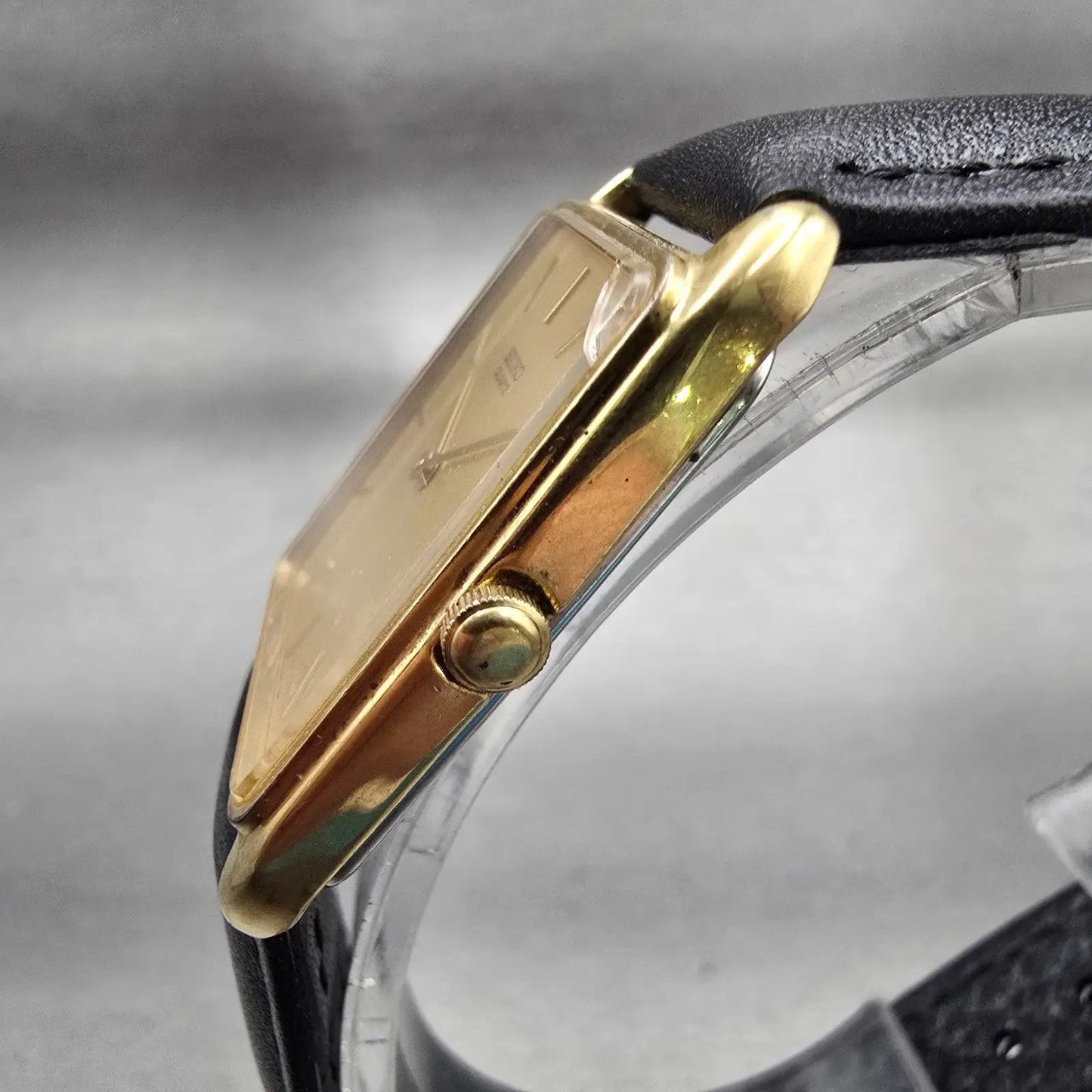 Seiko Watch Men 26mm Gold Dial Gold Tone Rectangle 6530-5209 New Battery Vintage2