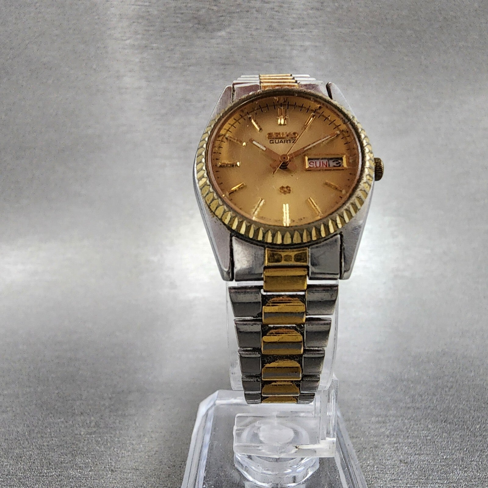 Seiko SQ Watch Women 24mm Gold Dial Two Tone Daydate Round 3E230A60 New Battery5