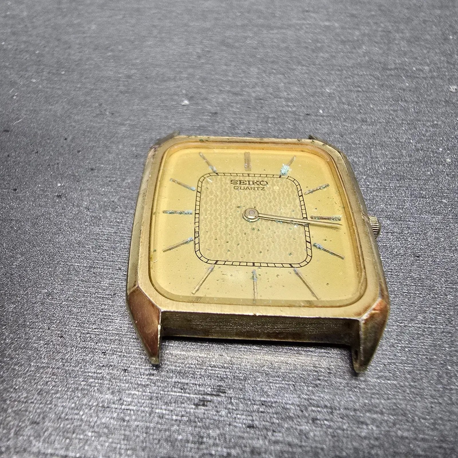 Seiko Tank Watch Men 27mm Champagne Dial Gold Tone Rectangle 6020-5409 PARTS VTG7