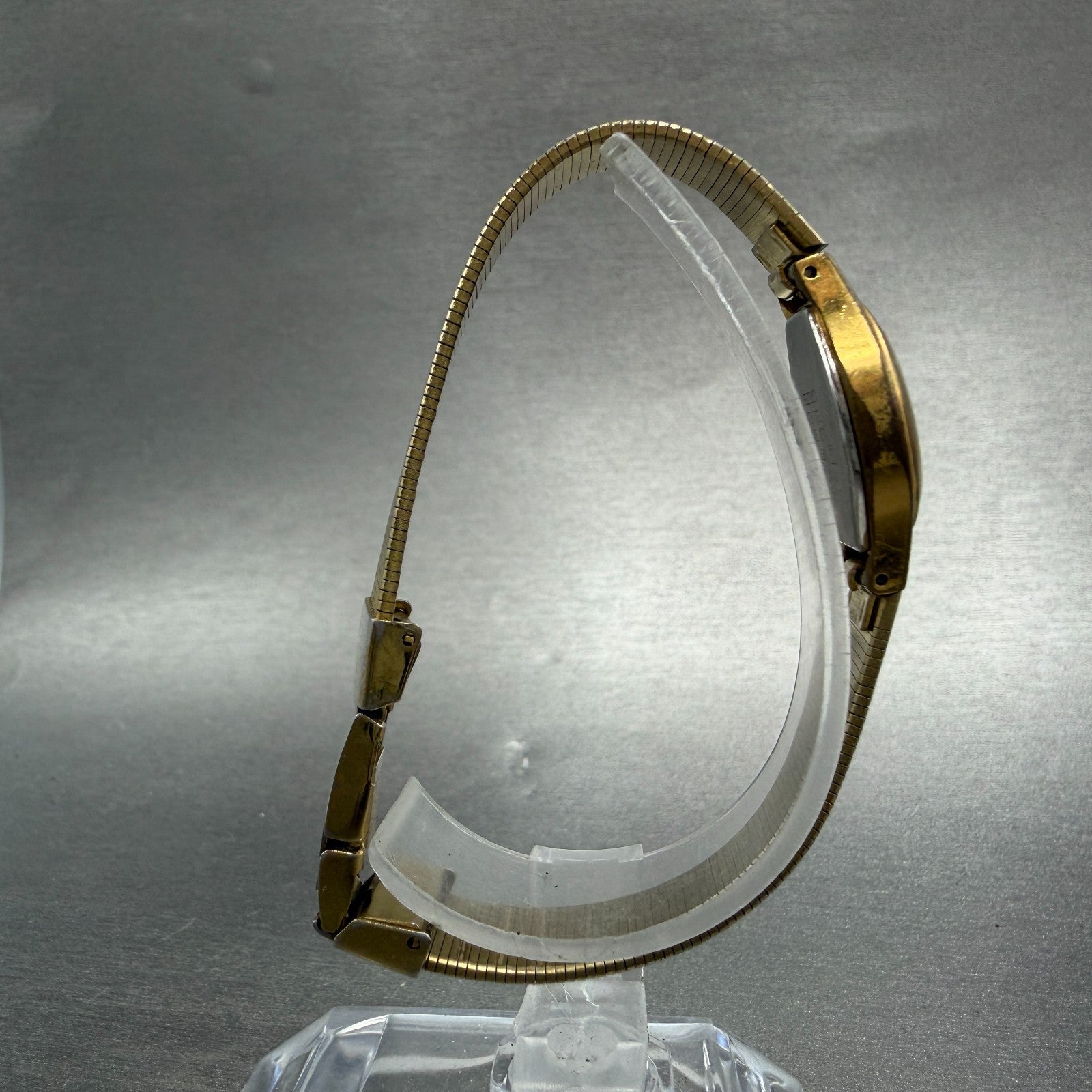 Seiko Watch Women 19mm Champagne Dial Gold Tone Round 4N00-0661 New Battery7