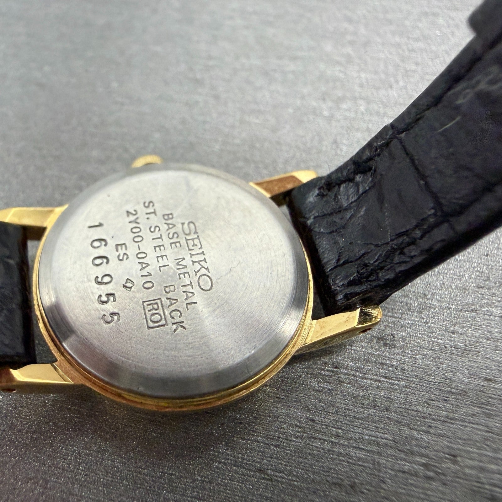 Seiko Watch Women 20mm Champagne Dial Gold Tone Round 2Y00-0A10 New Battery VTG9