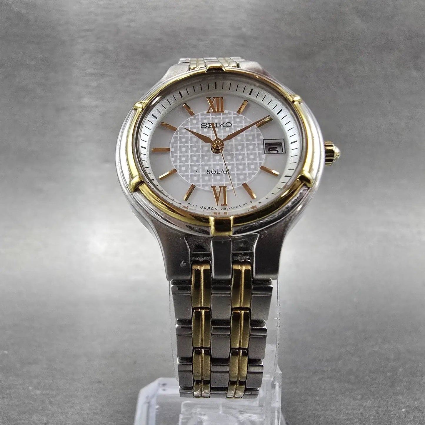 Seiko Solar Watch Women 28mm White Dial Two Tone Date Round V187-0AA0 Runs5