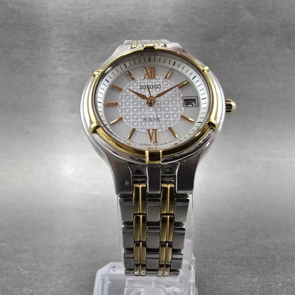 Seiko Solar Watch Women 28mm White Dial Two Tone Date Round V187-0AA0 Runs5