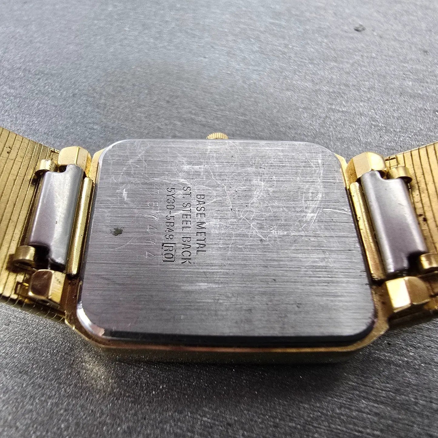 Seiko Tank Watch Men 25mm Silver Dial Gold Tone Rectangle 5Y30-5B49 New Battery9