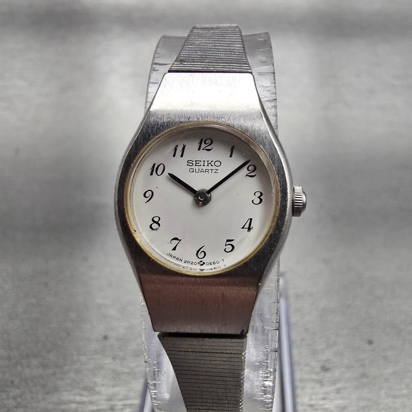 Seiko Watch Women 17mm White Dial Silver Tone Oval 2P20-0A89 New Battery Vintage0