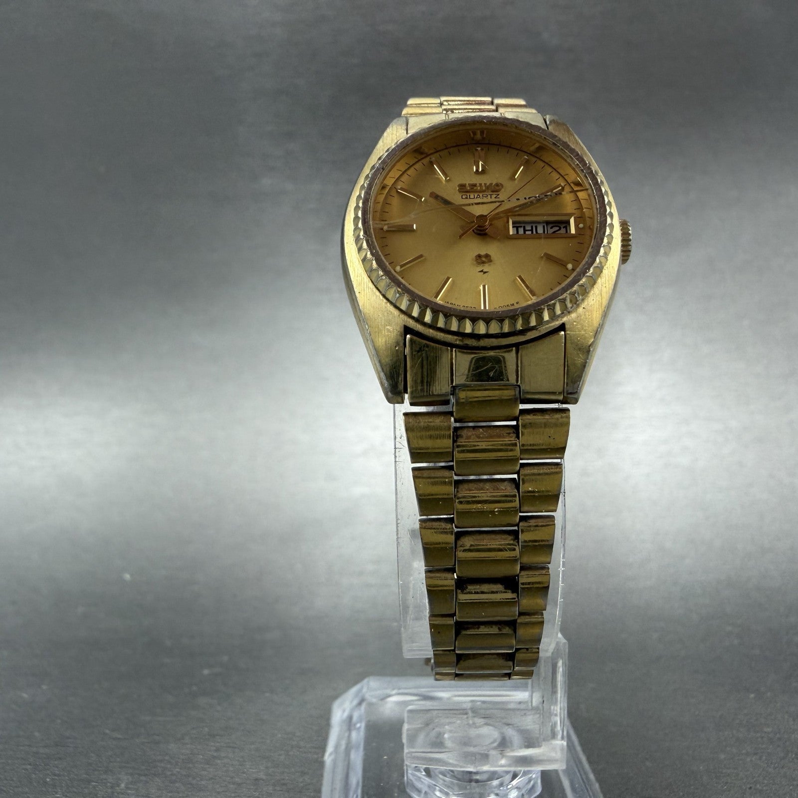 Seiko SQ Watch Women 24mm Champagne Dial Gold Tone Daydate 8523-0050 New Battery5