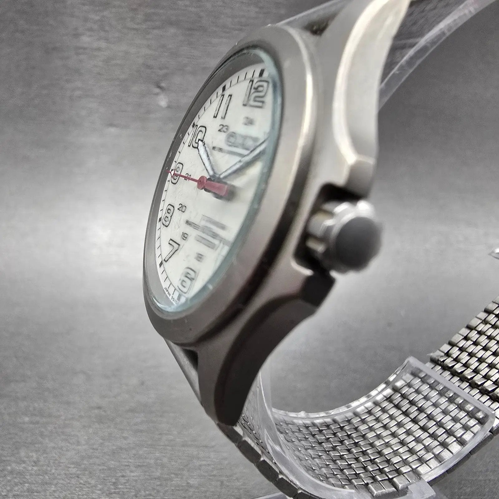 Citizen OXY Watch Men 35mm White Dial Titanium Date 5510-L11302 New Battery2