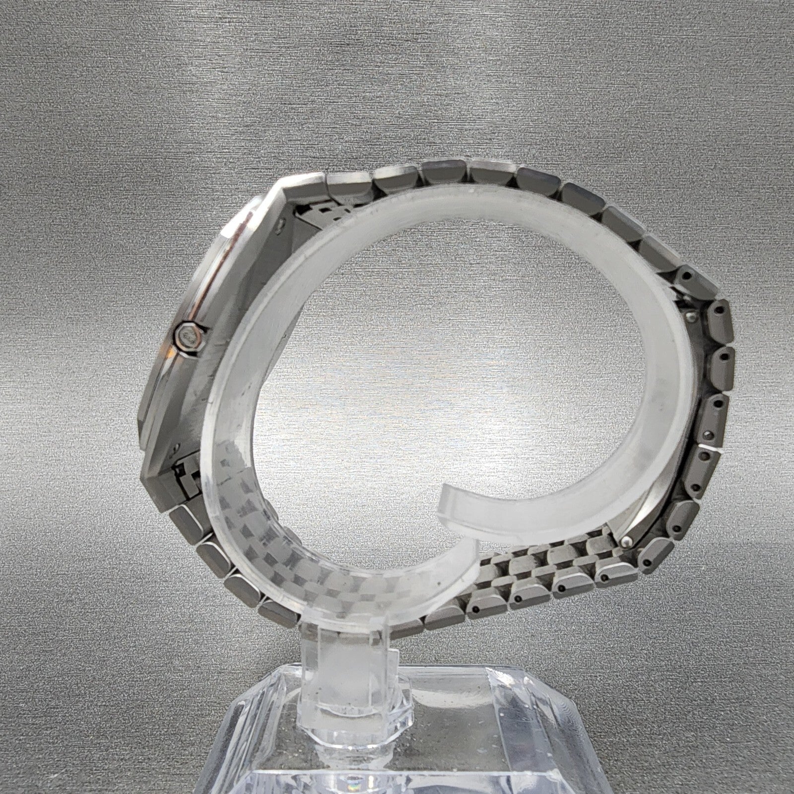 Gucci 25H Watch Men 38mm Silver Dial Silver Tone YA163402 New Battery6