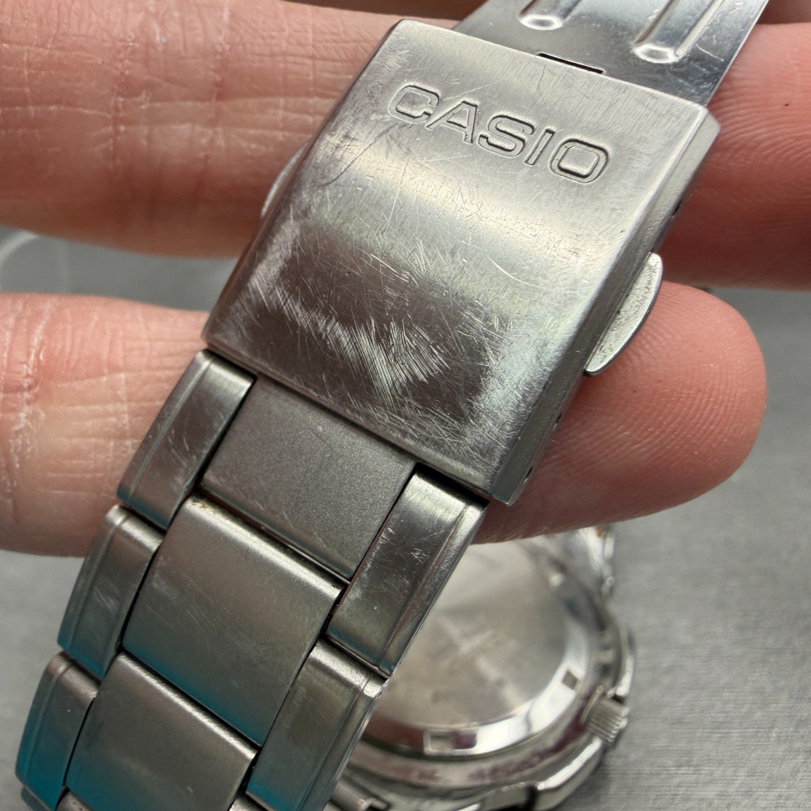 Casio MTP-3036 Watch Men 41mm Blue Dial Silver Tone Date Round PARTS!!!!!!!!!!!!9