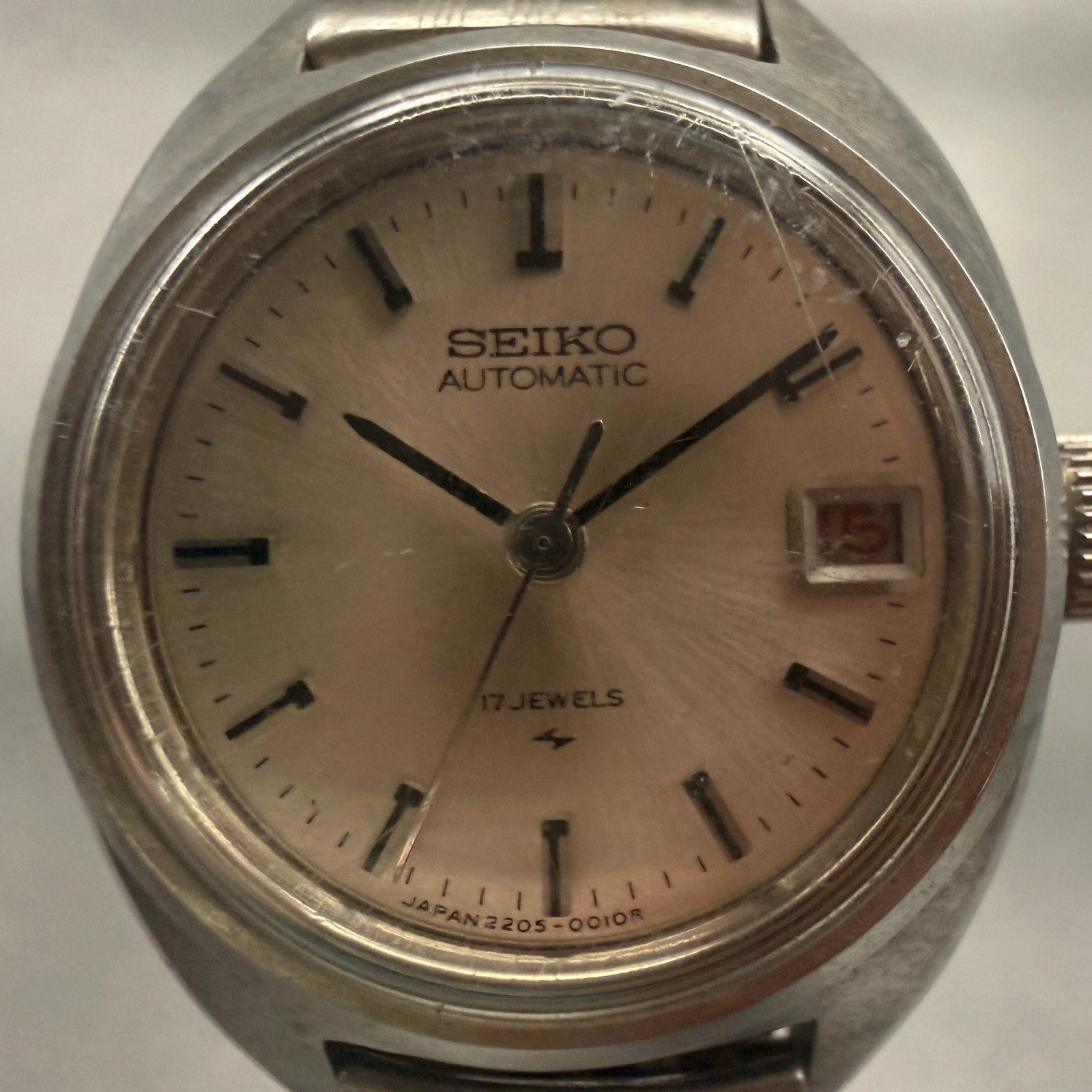 Seiko Watch Women 23mm Silver Dial Silver Tone Date Round 2205-0050 New Battery1