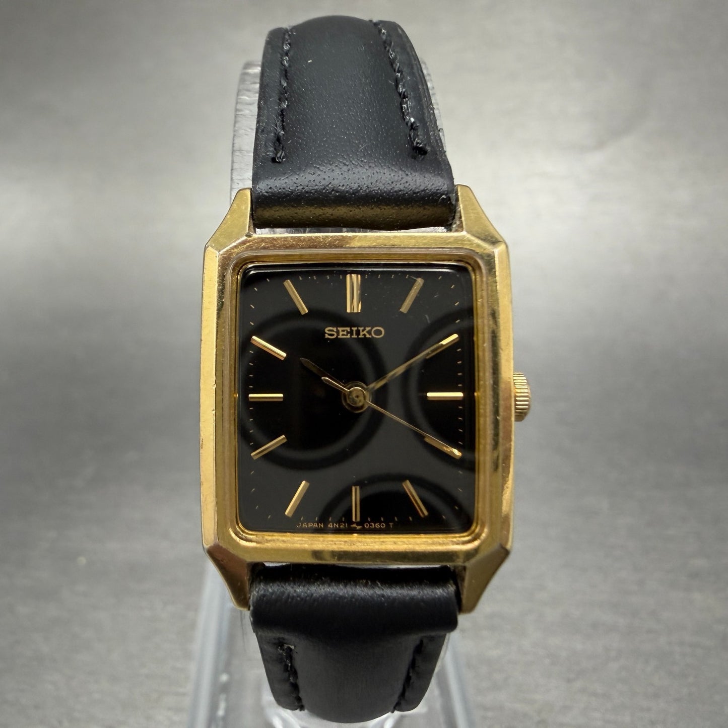 Seiko Tank Watch Women 19mm Black Dial Gold Tone Rectangle 4n21-5090 New Battery0