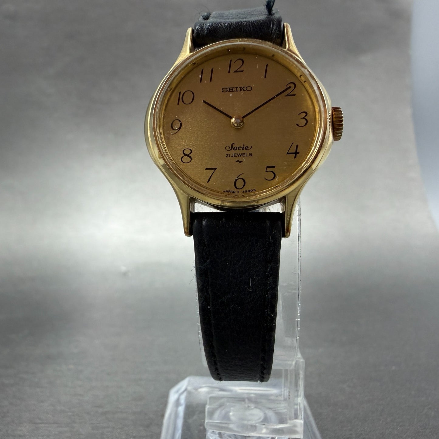 Seiko Socie Watch Women 26mm Champagne Dial Gold Tone Manual Round 11-8220 Runs5