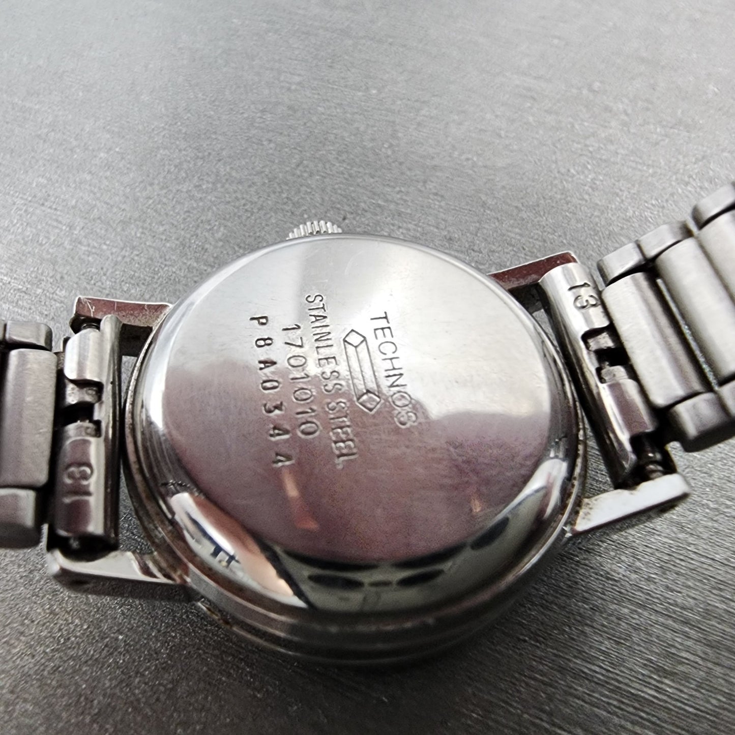 Technos Sophial Watch Women 25mm White Dial Silver Tone Round New Battery VTG9