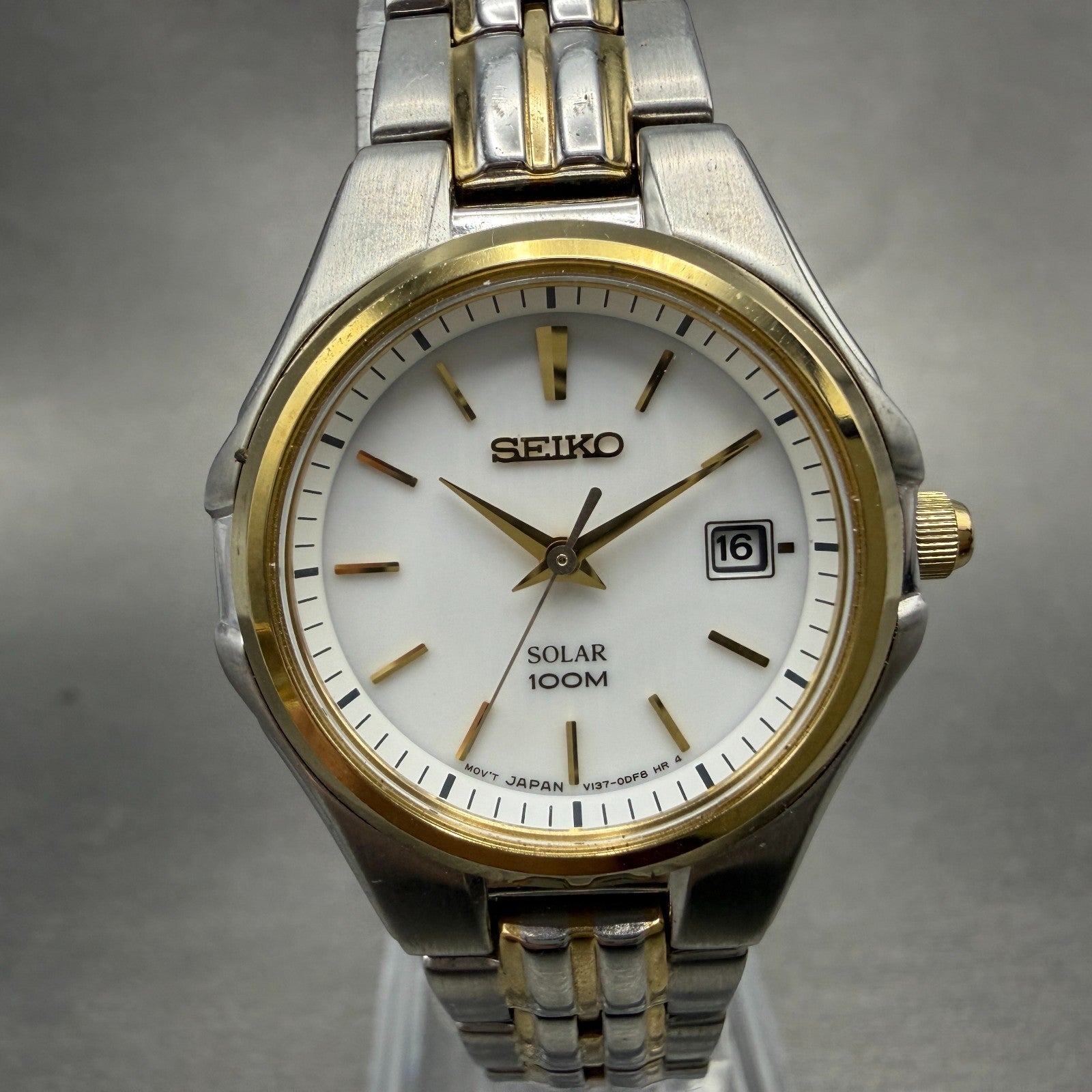 Seiko Solar Watch Women 28mm White Dial Two Tone Date Round V137-0BM0 Runs0