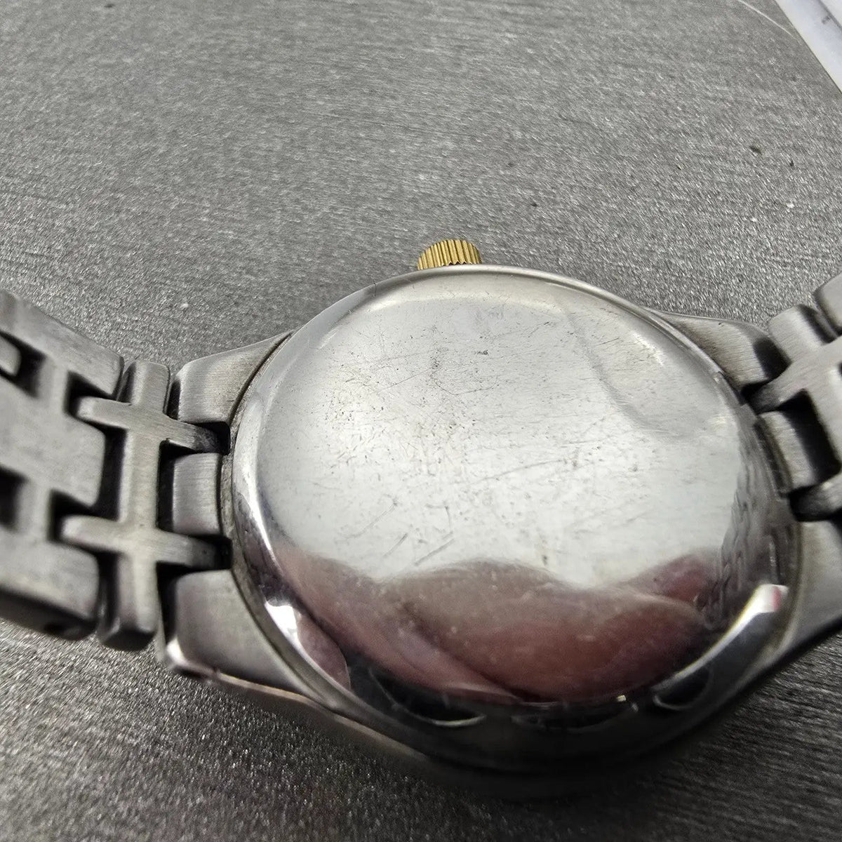 Citizen Eco-0Drive Watch Women 25mm White Dial Two Tone Date E011-S049571 Runs J9