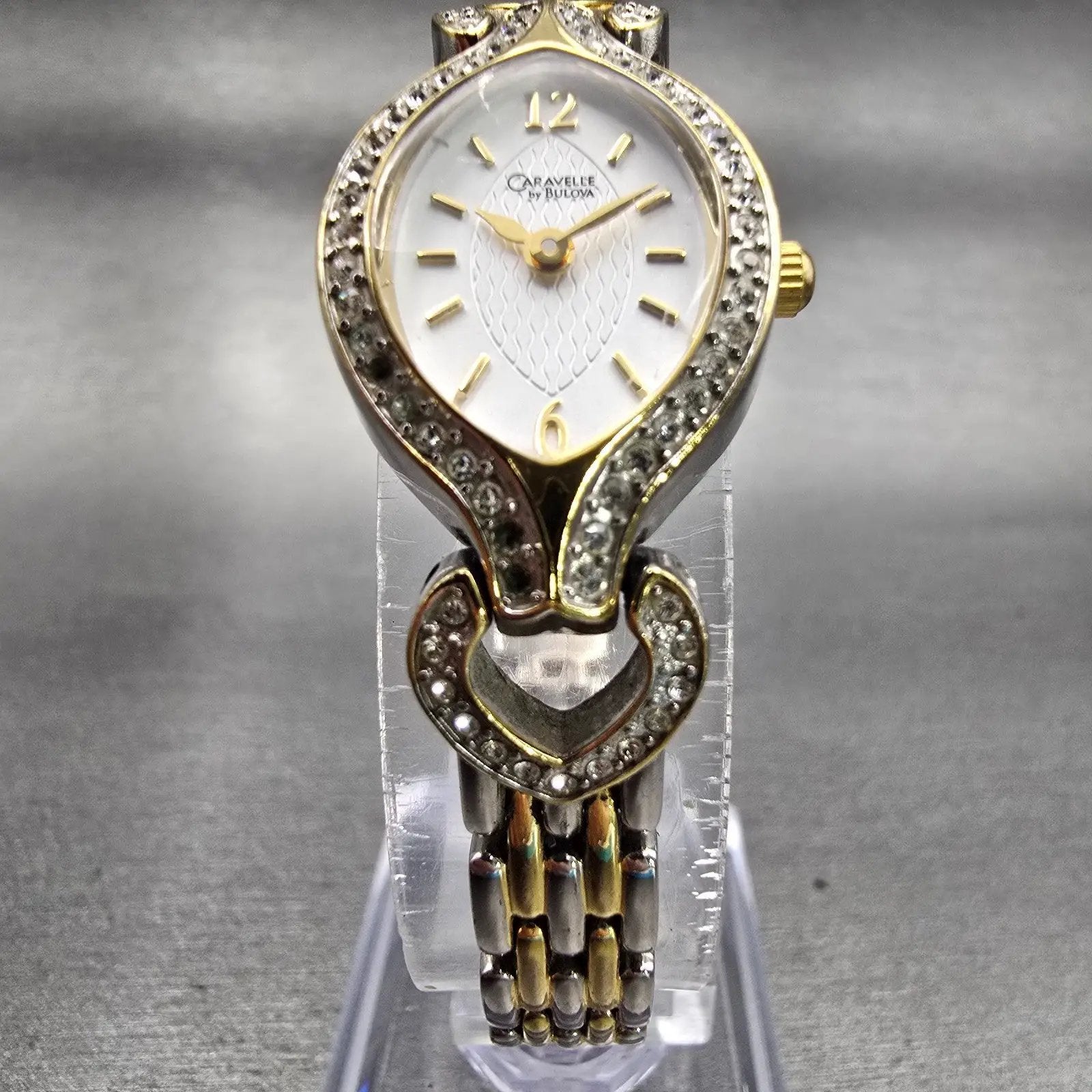 Bulova Caravelle Watch Women 18mm White Dial Silver Tone Gemmed 45L96 New Batt5