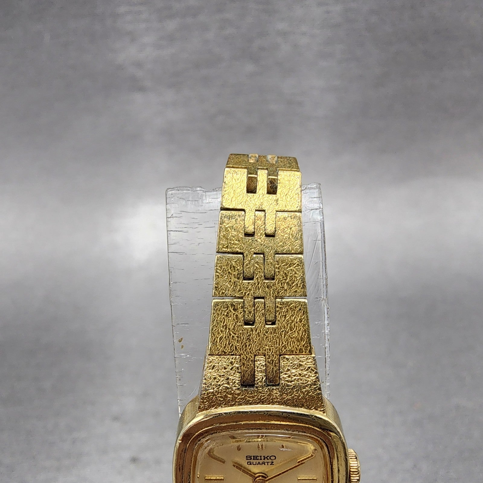 Seiko Tank Watch Women 16mm Champagne Dial Gold Tone 2c205739 New Battery4