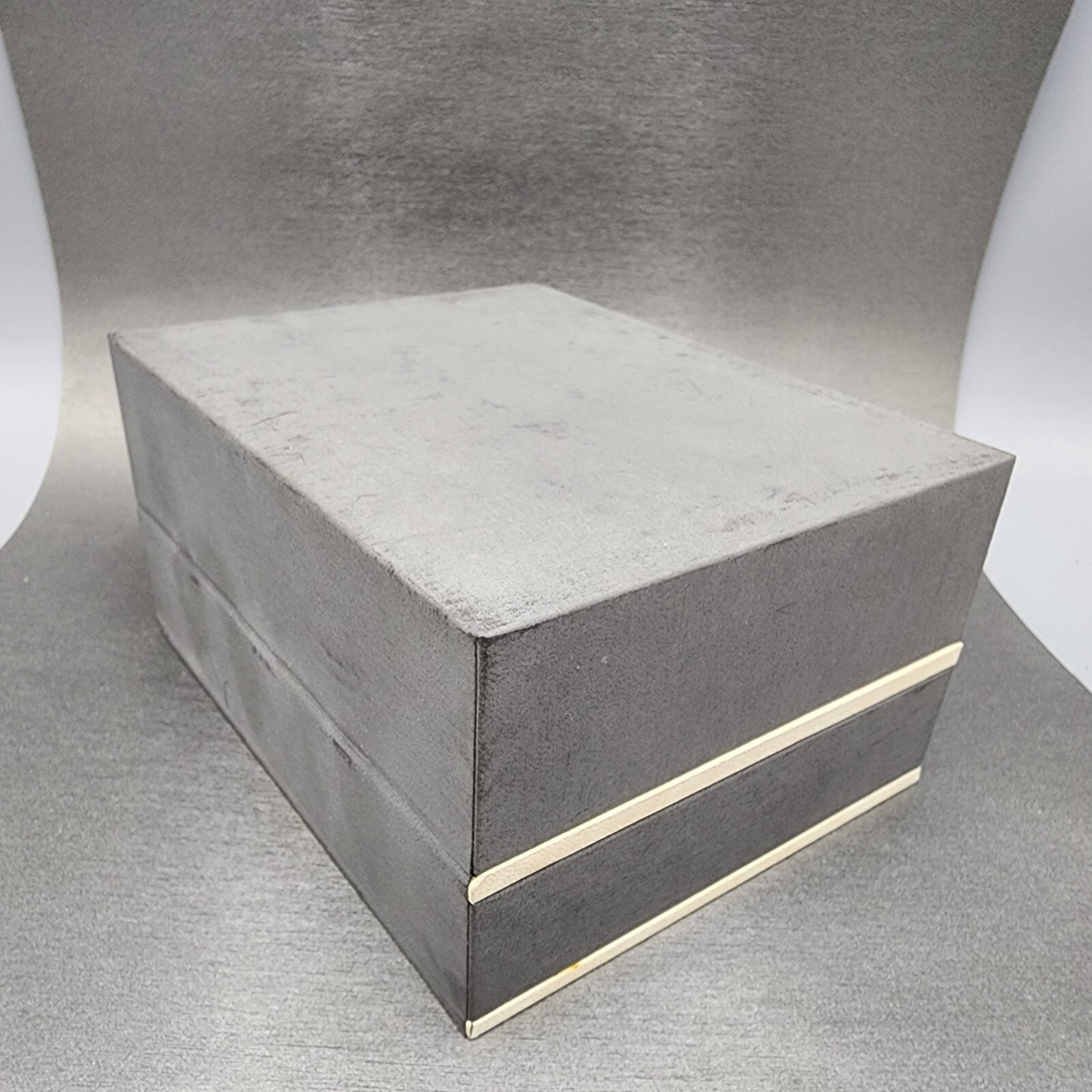 Louis Erard Watch Box Faux Leather Gray & Cream Manual & Warranty Card7