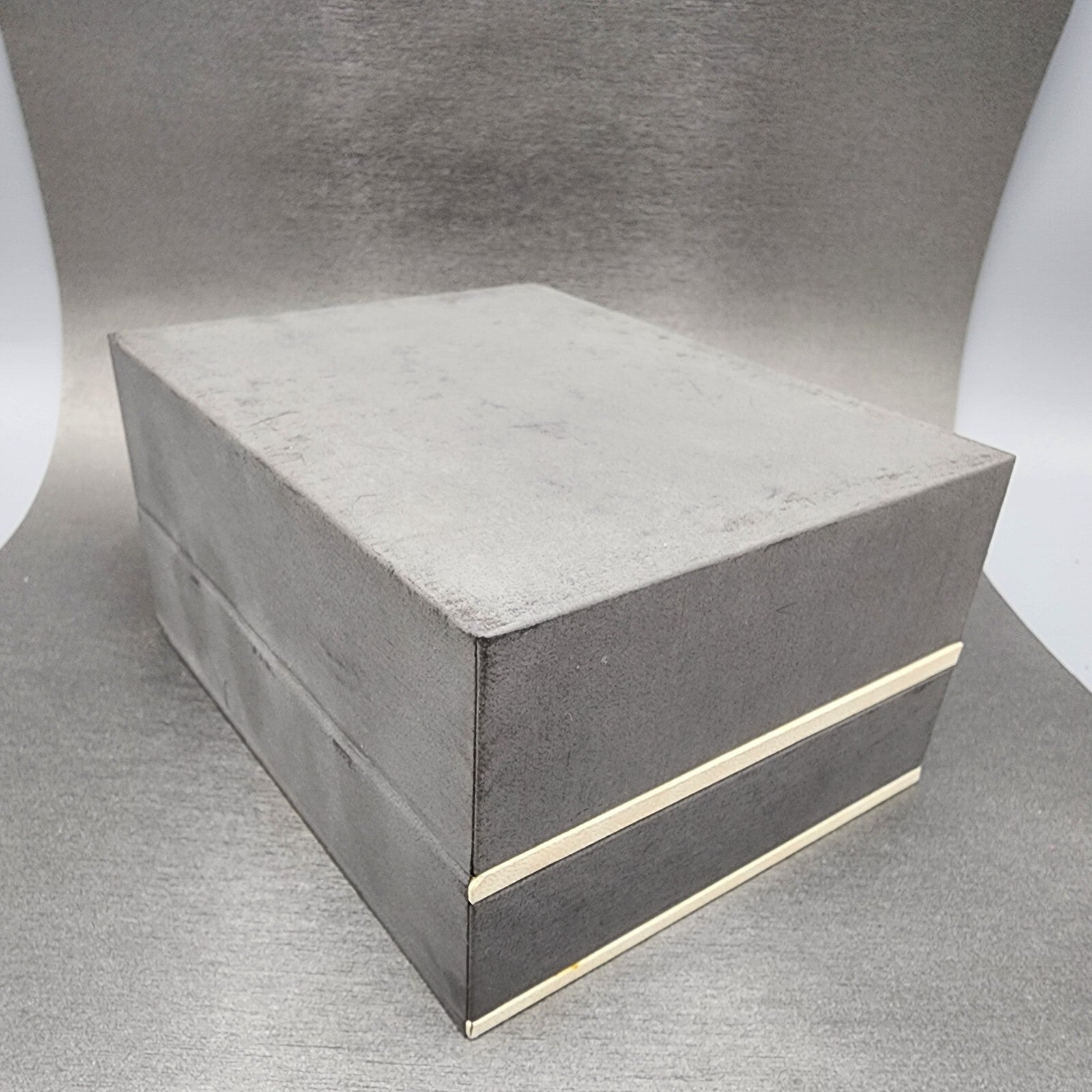 Louis Erard Watch Box Faux Leather Gray & Cream Manual & Warranty Card7