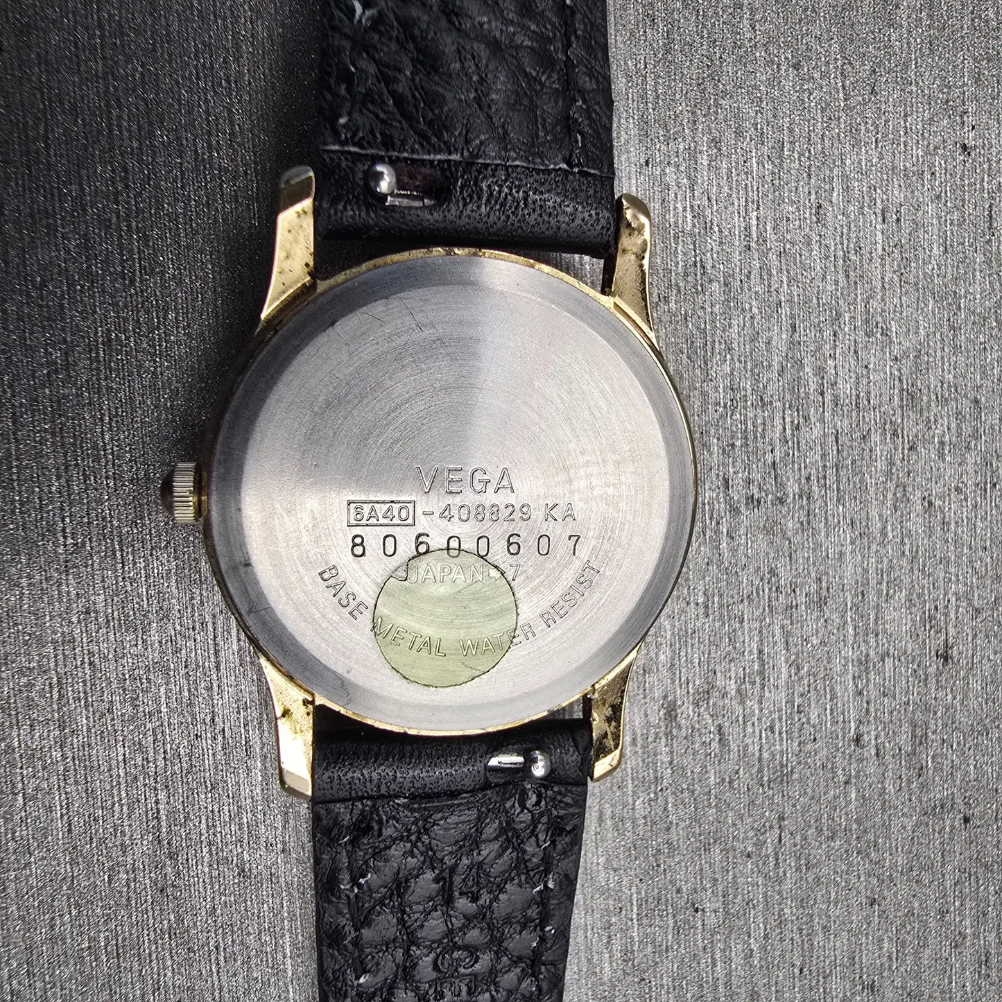 Vega Junction Watch Women 25mm White Dial Gold Tone Round 8A40-408829 New Batt10