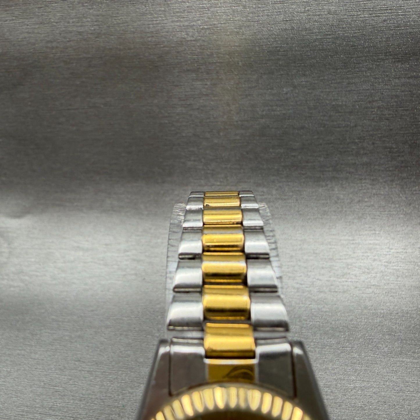 Seiko SQ Watch Women 24mm Gold Dial Two Tone Daydate Round 3E230A60 New Batt NX4