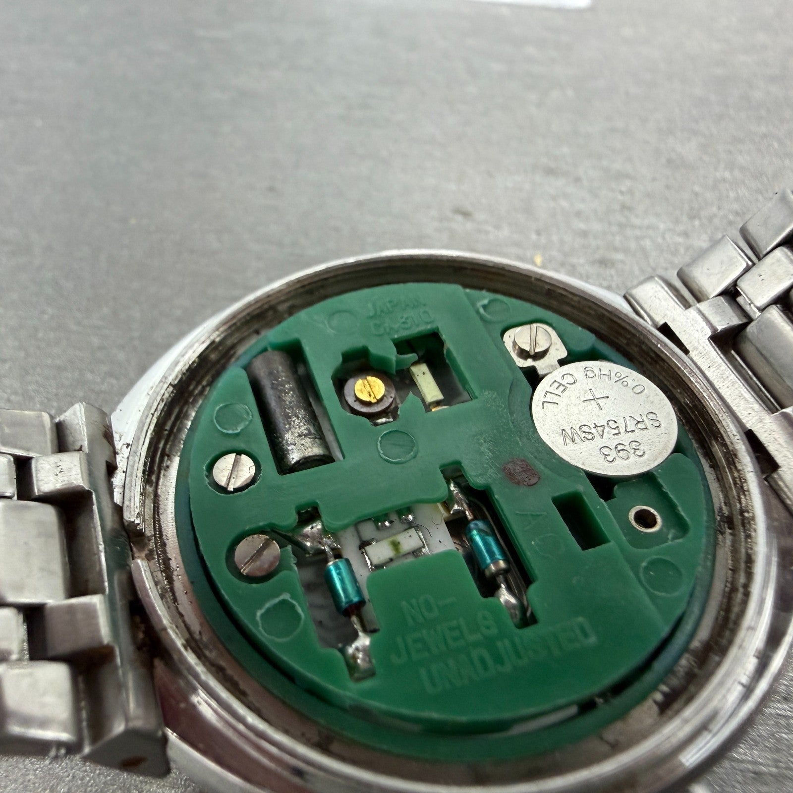Casio casiotron O-11 Watch Men 36mm Digital Steel Daydate Round NO BACK PARTS10