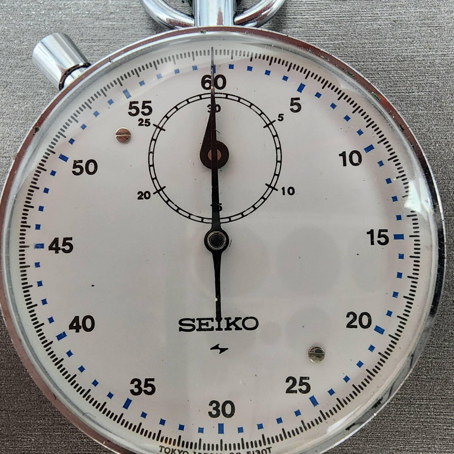 VTG Seiko Stopwatch 885021 Silver Tone White Dial Manual Wind Runs1
