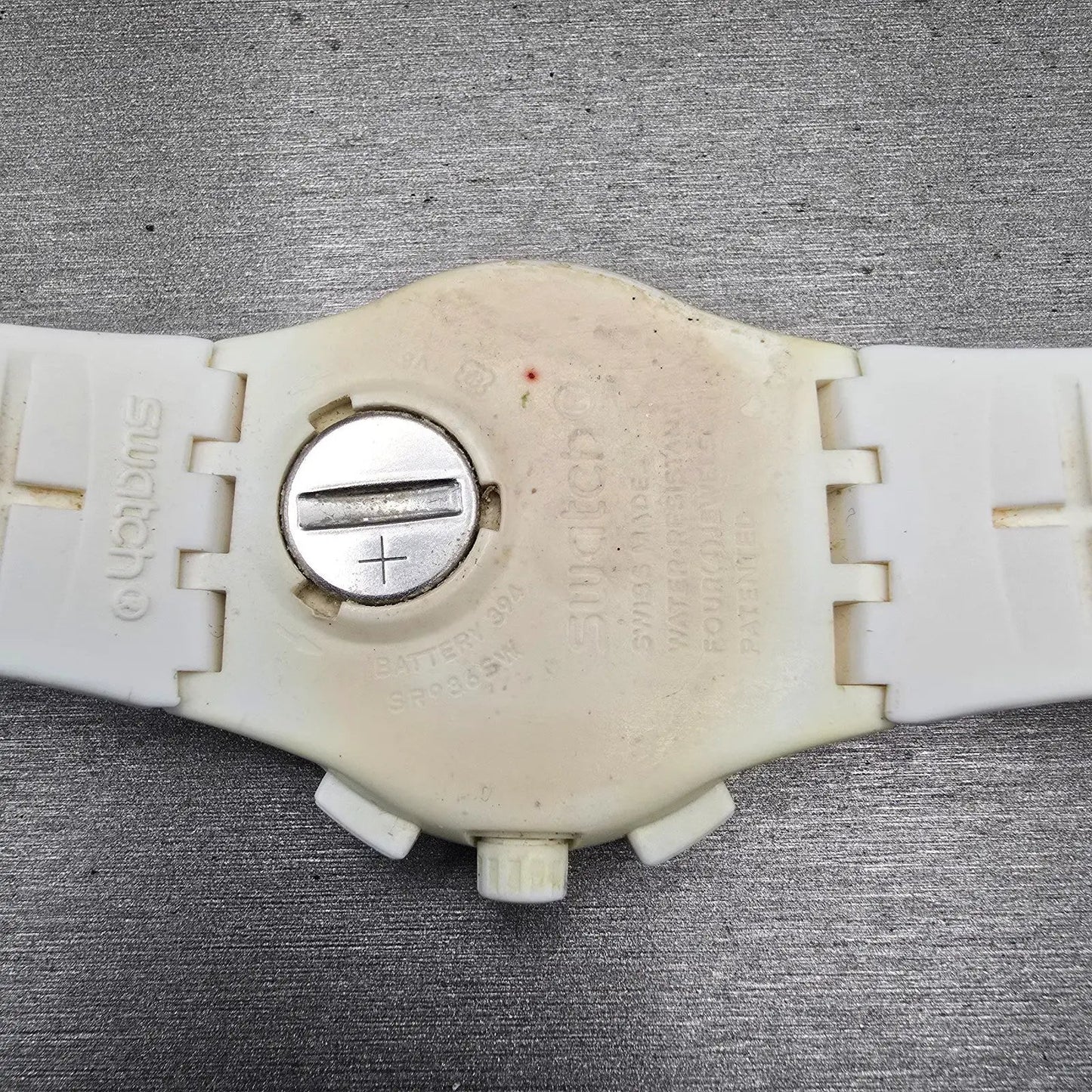 Swatch BASIC WHITE Chronograph Watch Men White Dial White Date SUSW400 New Batt10