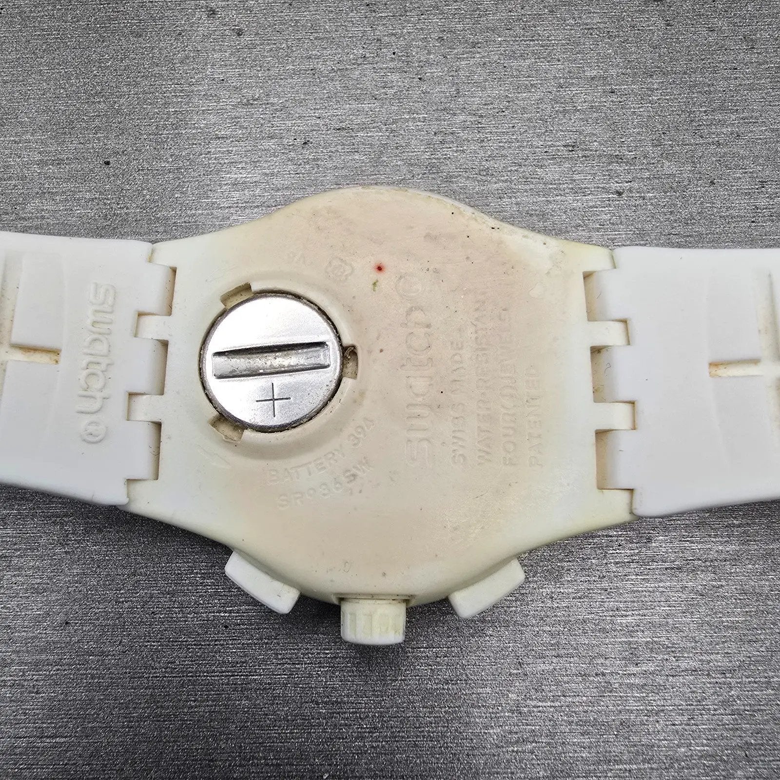 Swatch BASIC WHITE Chronograph Watch Men White Dial White Date SUSW400 New Batt10
