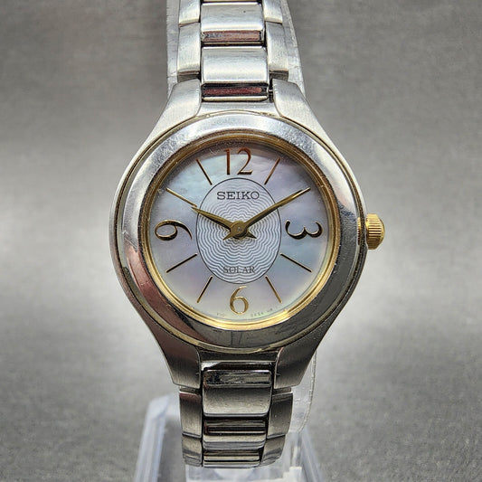 Seiko Solar Watch Women 25mm MOP Dial Two Tone Round V110-0AJ0 Runs