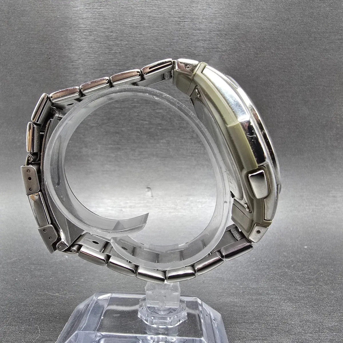 Casio Wave Ceptor Watch Men 43mm Champange Dial Silver Solar Alarm Daydate Runs9