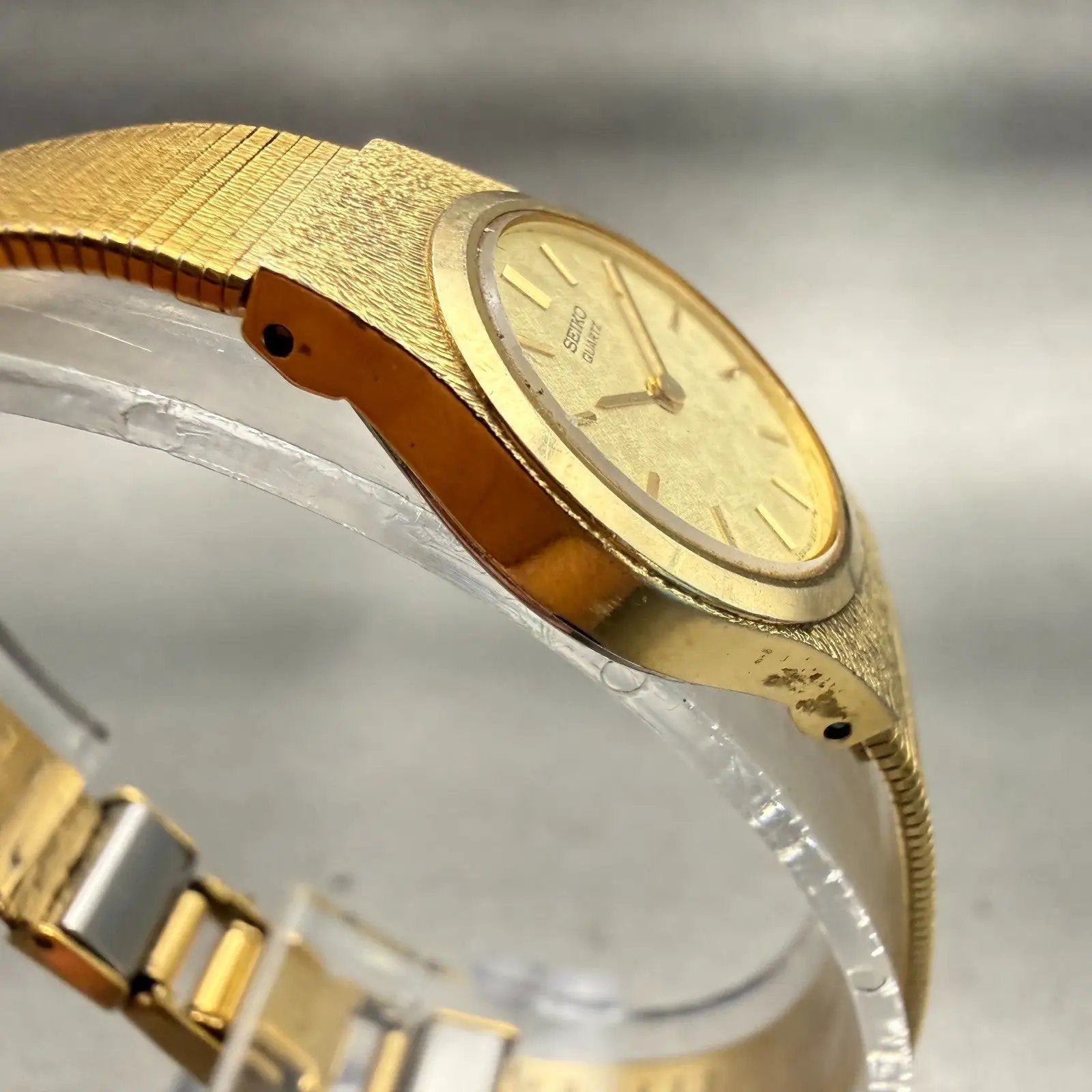 Seiko Watch Women 19mm Champagne Dial Gold Tone Round 2C20-0029 New Battery VTG3