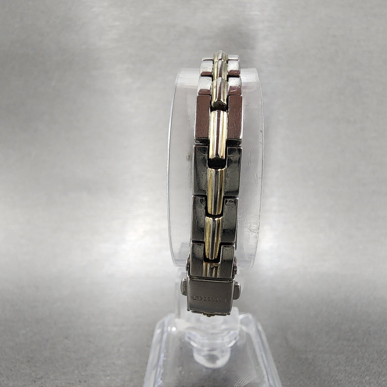 Seiko Solar Tank Watch Women 15mm White Dial Two Tone Rectangle V1160ah0 Runs7