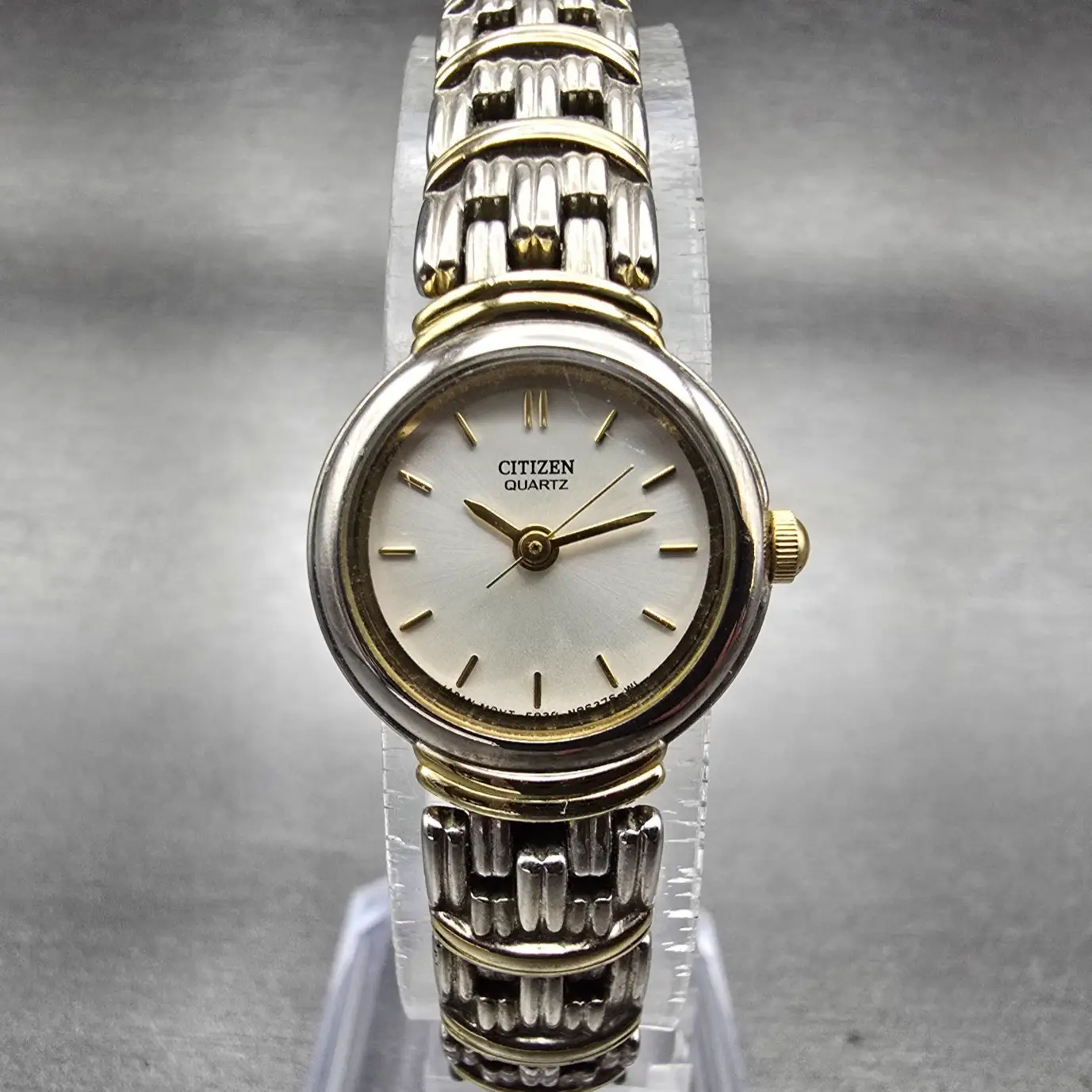 Citizen Watch Women 19mm Silver Dial Two Tone Round 5930-S72242 New Battery0