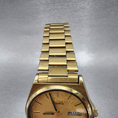 Seiko SQ 100 Watch Men 33mm Gold Dial Gold Tone Daydate Round 8123-6150 PARTS