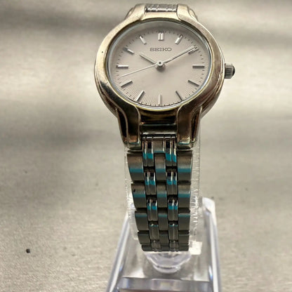Seiko Watch Women 24mm White Dial Silver Tone Round V701-2D60 New Battery VTG5