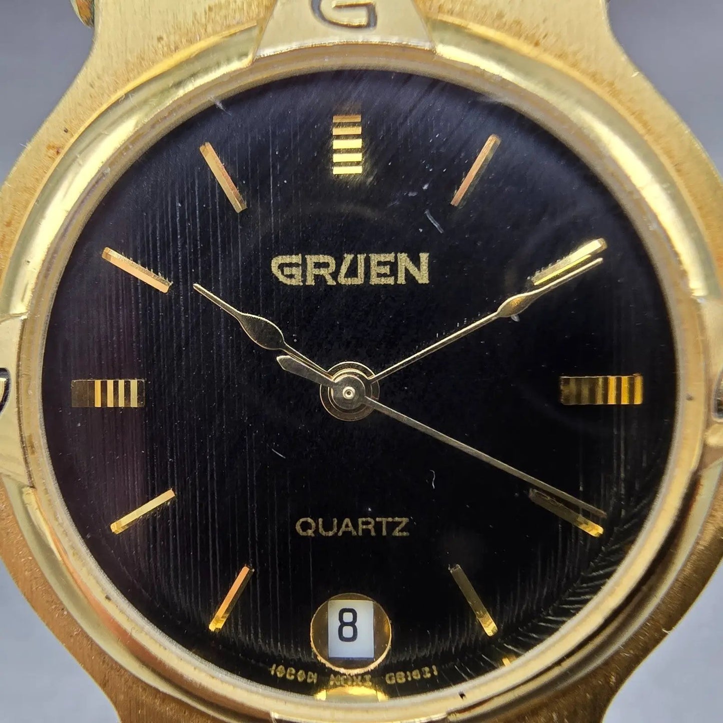 Gruen Watch Unisex 31mm Black Dial Gold Tone Date Round 225-6M12 New Battery1
