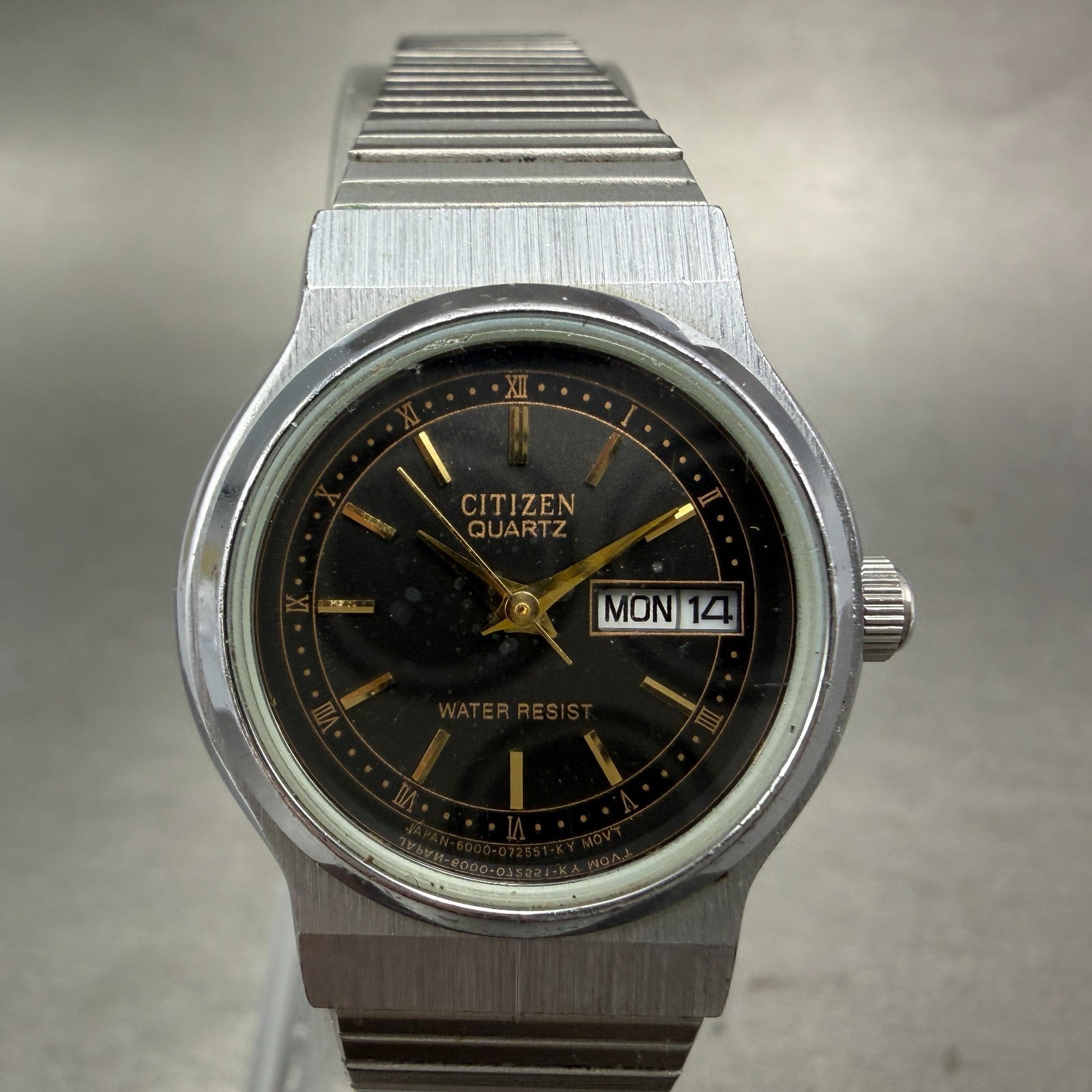 Citizen CQ Watch Women 25mm Black Dial Silver Tone Daydate 6000-074807 New Batt0