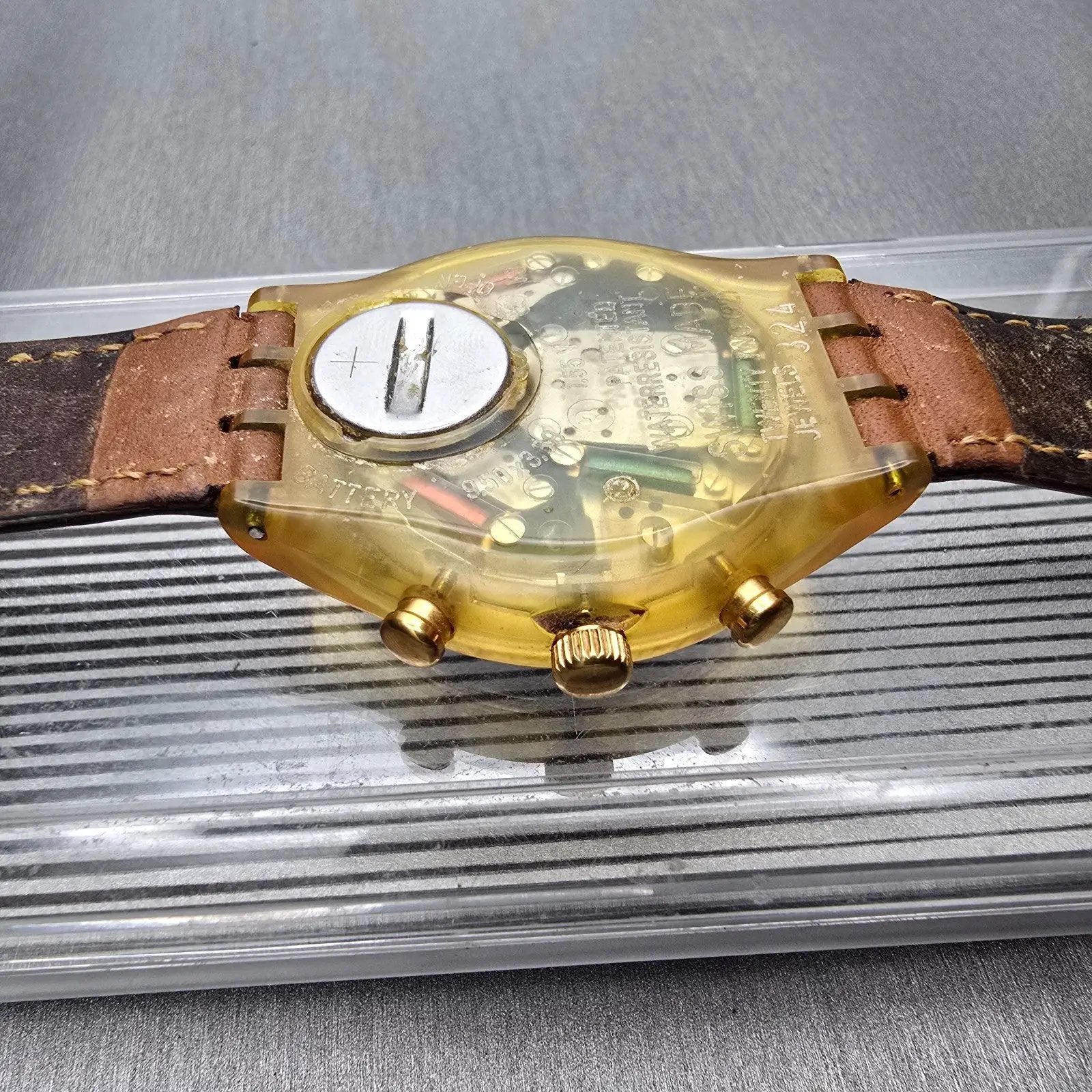 Swatch Chrono Honeytree Watch Men 37mm White Dial Yellow Case SCN107 New Battery10
