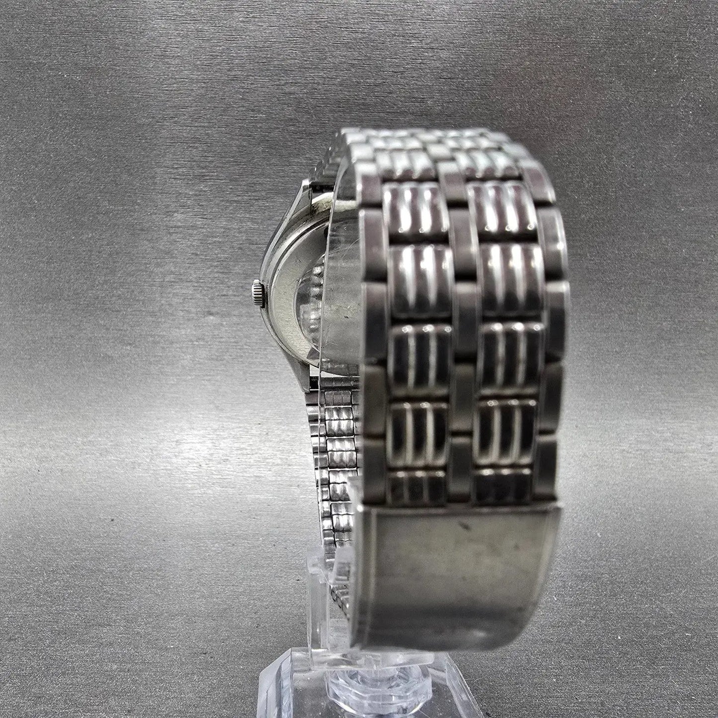 Seiko QZ Watch Men 36mm Silver Dial Silver Tone Round 0920-8000 New Battery VTG7