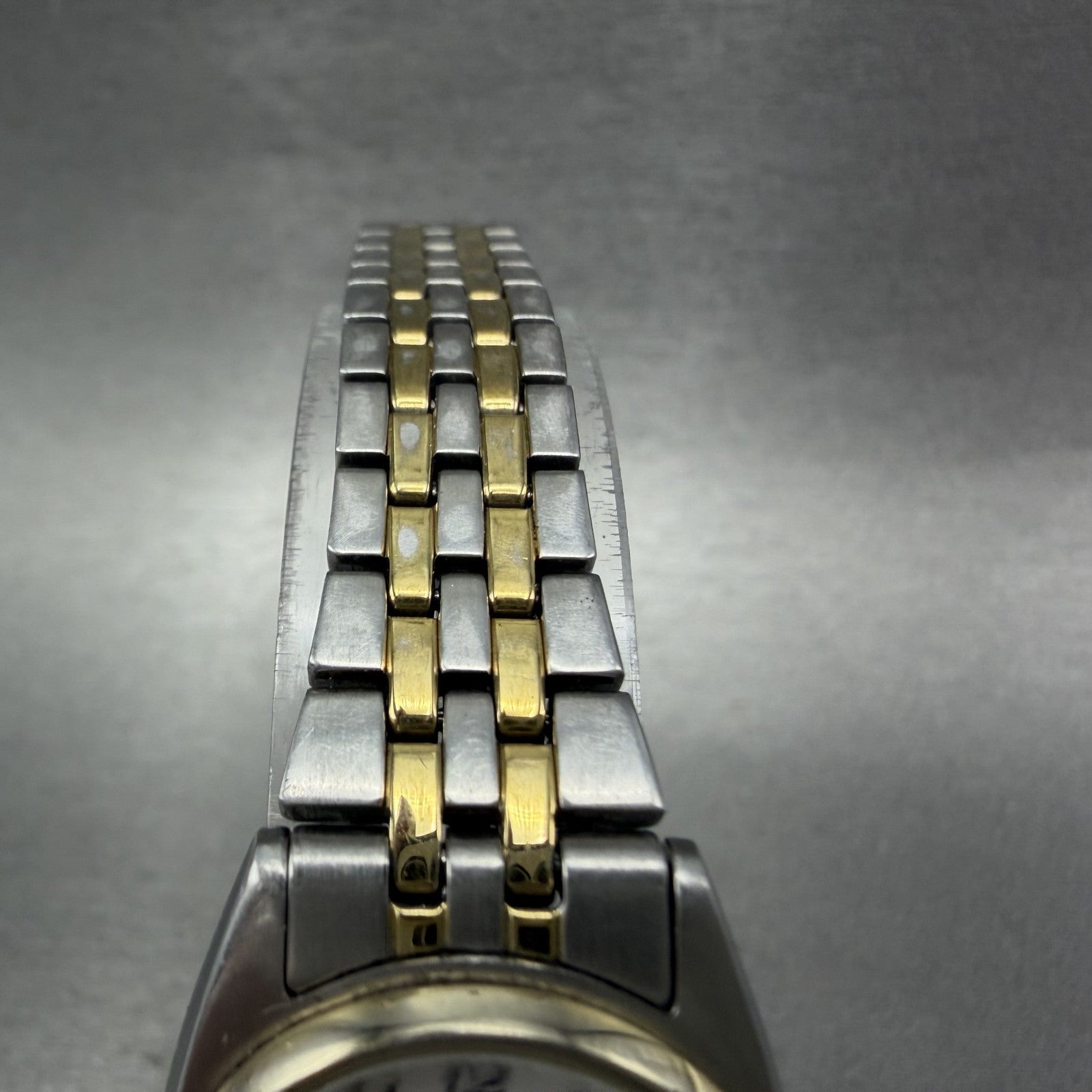 Seiko Watch Women 25mm White Dial Two Tone Daydate 7n830011 Round New Battery4