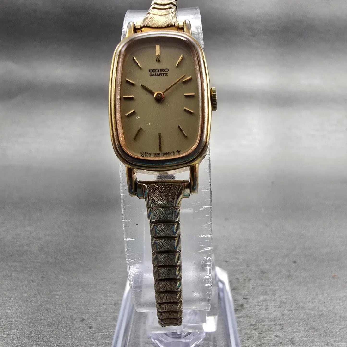 Seiko Watch Women 15mm Champagne Dial Gold Tone Oval 1320-5539 New Battery VTG5